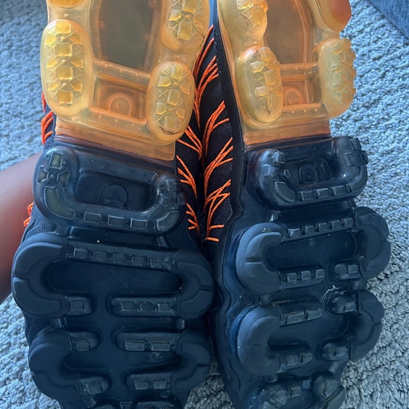 Vapor Max - Picture 2 of 5